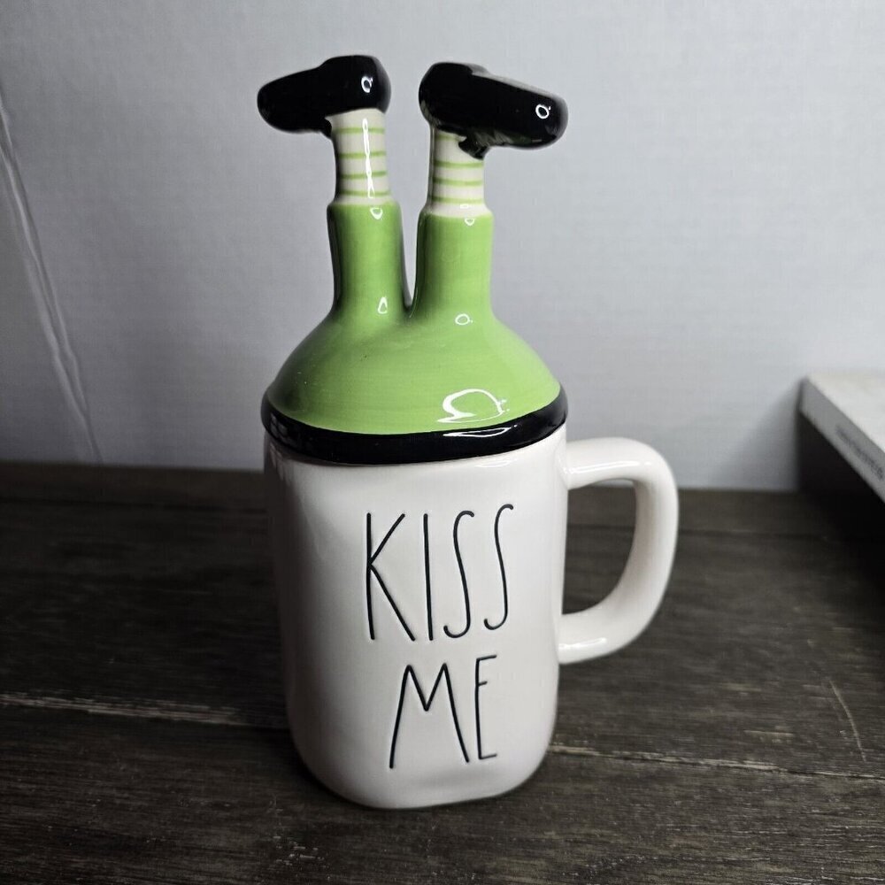 NWT Rae Dunn Artisan Kiss Me Leprechaun Topper St Patrick's Day Mug 2021 Magenta